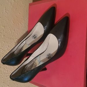 Michael kors black heels